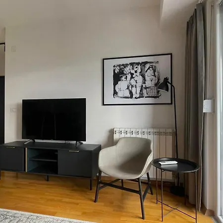 Apartment Modern With Panoramic Mountain Views